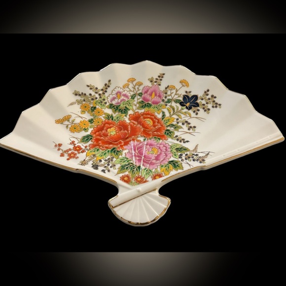 Vintage Japan Fan Shaped Peacock Bird Floral Gold Trim Trinket Dish Porcelain - Picture 1 of 2